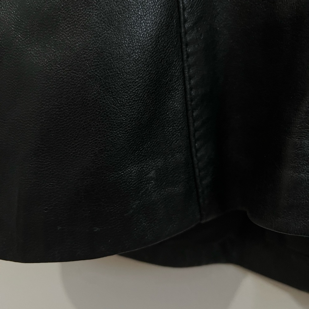 Leather jacket - Picture 4 of 4